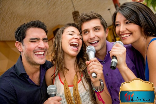 8 Mẹo Giúp Bạn Biết Cách Hát Karaoke Hay